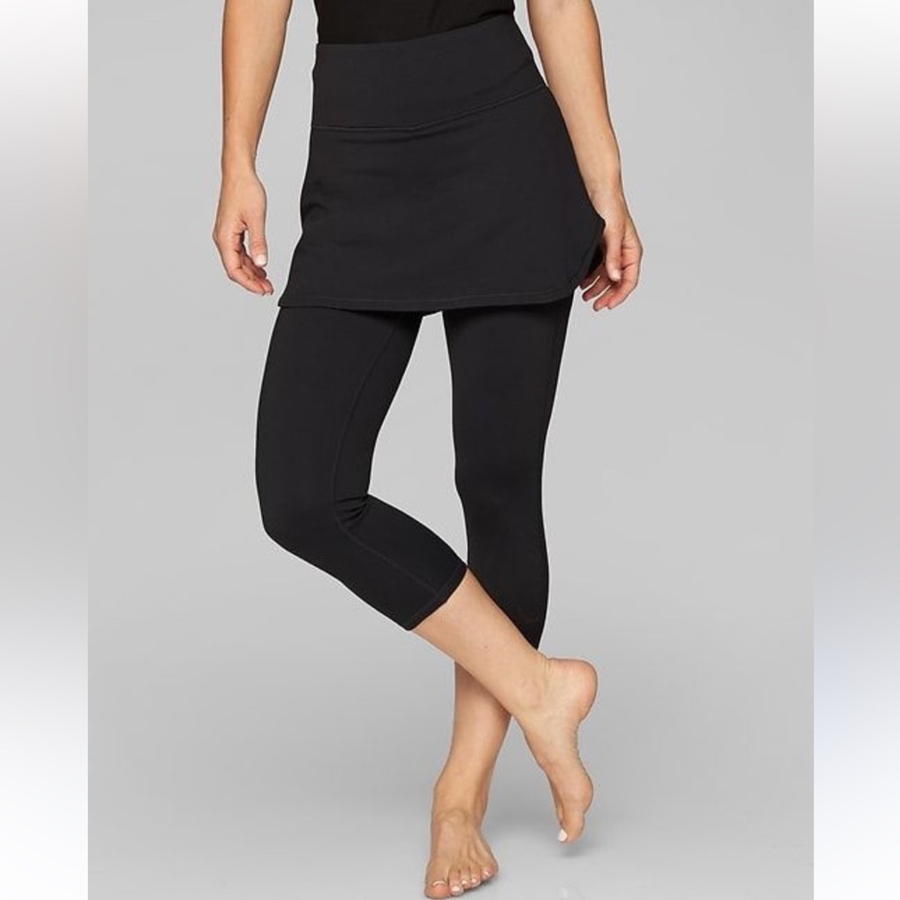 Athleta Yoga black meditation elation 2 in 1 skirt capri leggings Sz SP